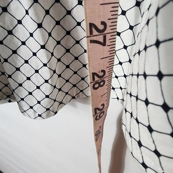 Worthington white and black geometric 3/4 sleeve button down top - Picture 11 of 11